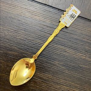 VINTAGE | 1988 Calgary Rose Bowl Collector Spoon #28